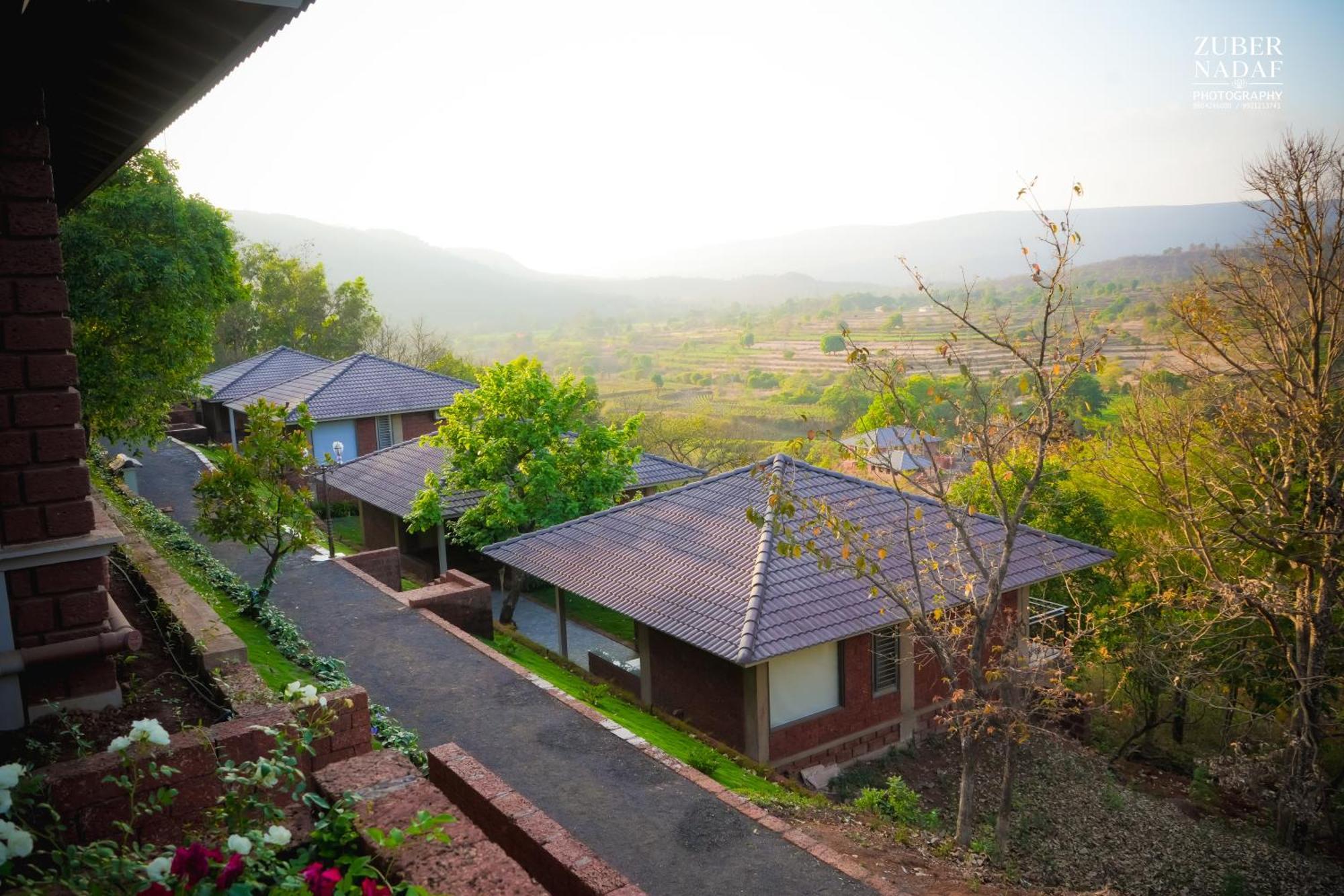 Kireina Wellness Resort Koynanagar Bagian luar foto